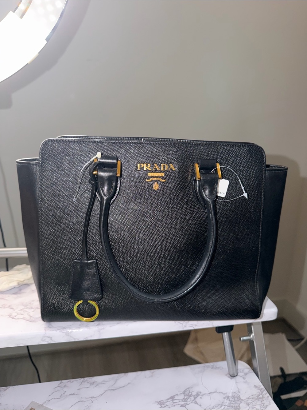 Prada - Picture 2 of 3